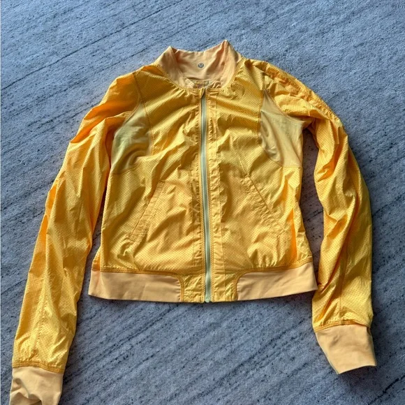 Lululemon jacket - Picture 1 of 2